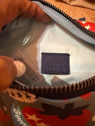 Marsupio Gucci stampa fragole