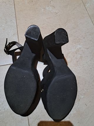 Zapatos de tacón negros talla 39