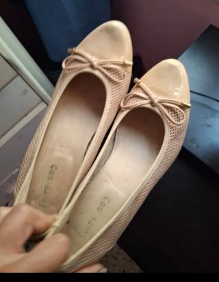 Zapatos de fiesta beige para mujer