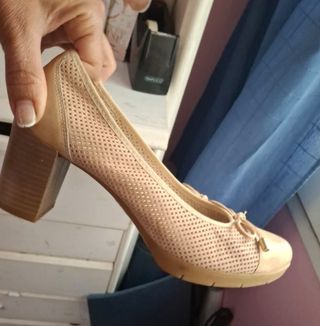 Zapatos de fiesta beige para mujer