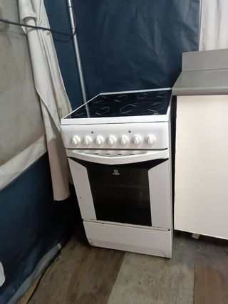Cocina Vitrocerámica con Horno