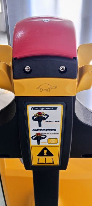 Apilador Eléctrico Nuevo 1500kg.