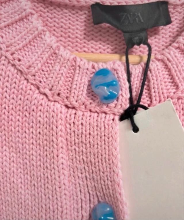 Cárdigan Zara botones piedras rosa talla única