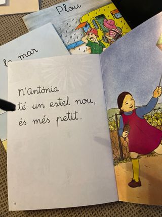 Lote 4 libros catalan para primeras lecturas