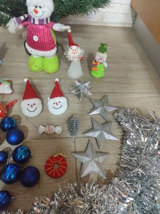 Árbol de Navidad y Adornos