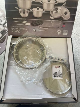 Batteria pentole  23 pezzi