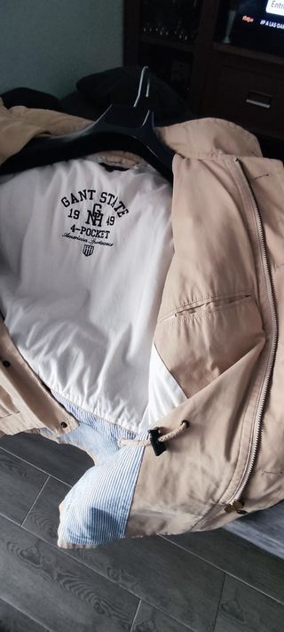 Gabardina corta beige