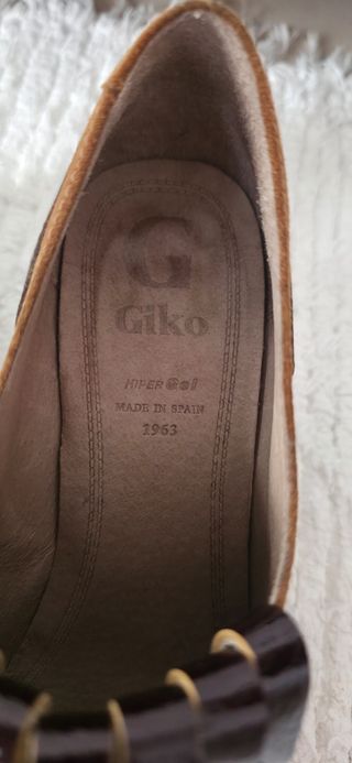 OCASION ZAPATOS ANTE Y CHAROL talla 39