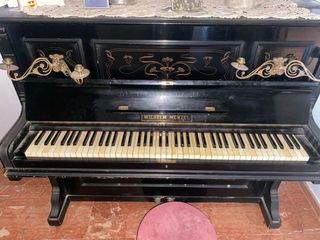 Piano Vertical Antiguo Negro