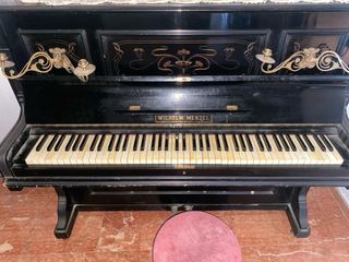 Piano Vertical Antiguo Negro