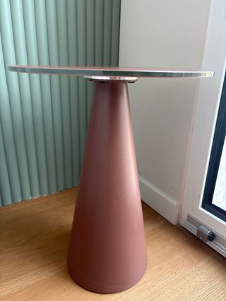 Tavolo d'appoggio in vetro smerigliato terracotta