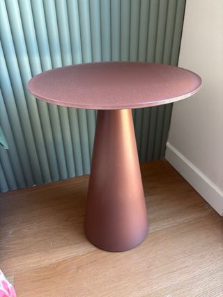 Tavolo d'appoggio in vetro smerigliato terracotta