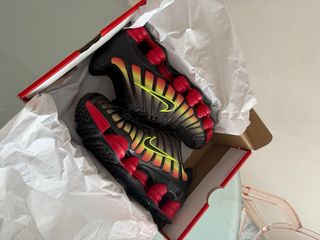 Zapatillas Nike Shox TL Negras y Rojas
