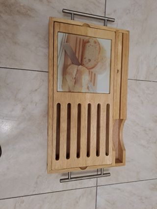 Tagliere per pane in legno