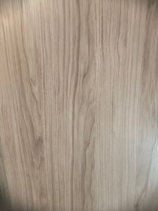 Armario ropero de madera y cristal