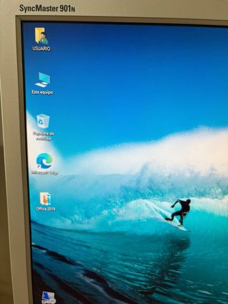Monitor Samsung SyncMaster 901N Plata