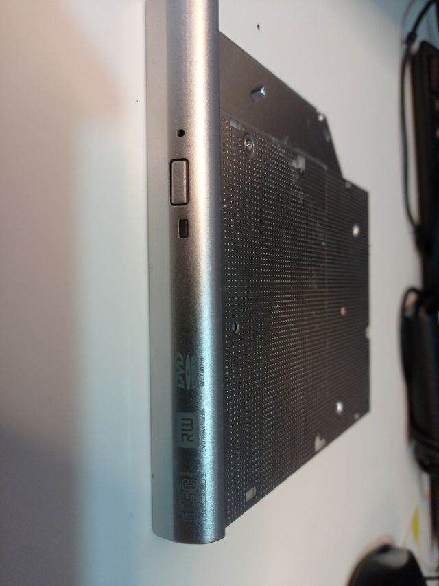 HL Data Storage Super Multi DVD Rewriter GT32N