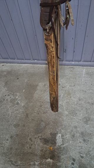 Esquís de madera antiguos