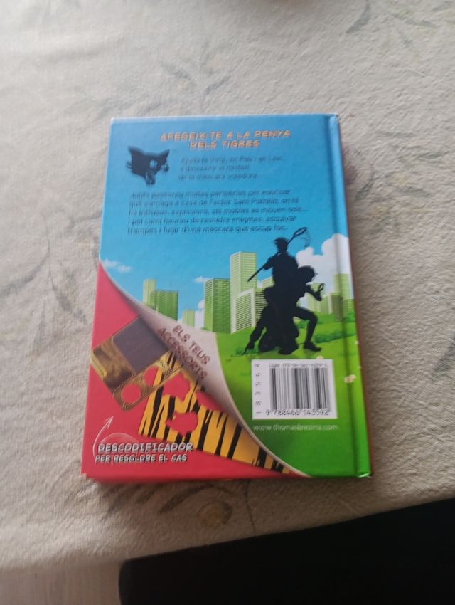 La màscara que escopia foc