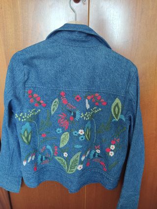 Cazadora vaquera bordada Talla L