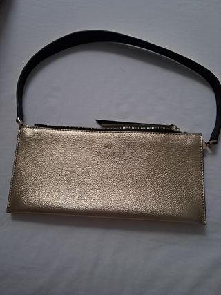 Bolso de mano dorado