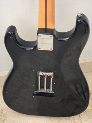 Fernandes R9 Stratocaster Guitarra Eléctrica