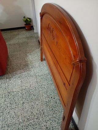 Cabezal de cama de madera