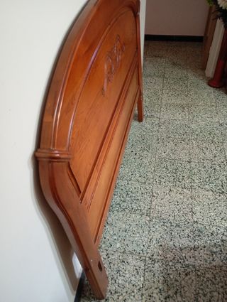 Cabezal de cama de madera