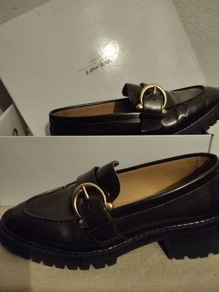 Zapatos Mocasines Negros Hebilla Dorada