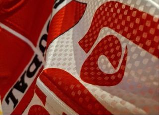 NUEVO. TALLA M. MAILLOT LOTTO SOUDAL