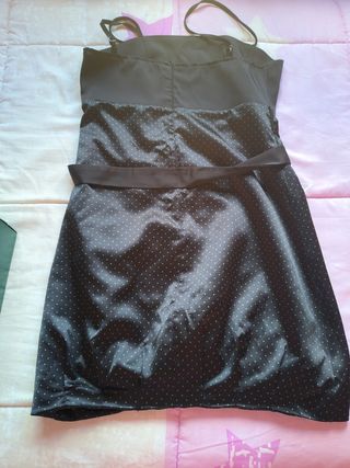 Vestido de fiesta con lunares