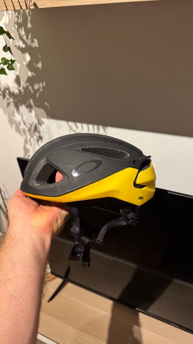 Casco Oakley Aro 3 S