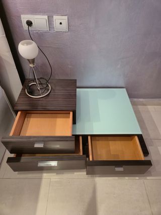 Mesitas de noche wengué asimétricas