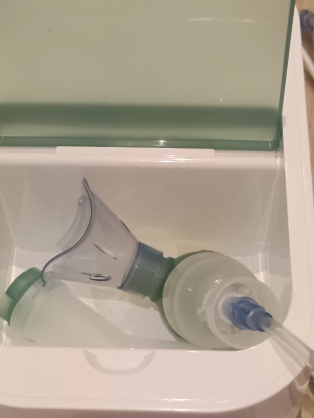 Nebulizador OMRON como nuevo