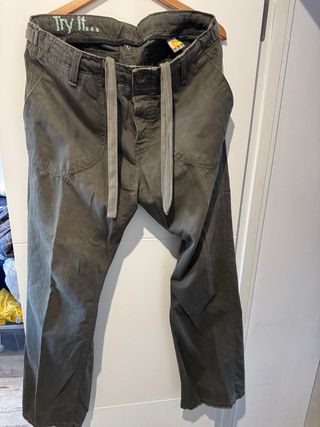 Pantalones Bershka verde oliva
