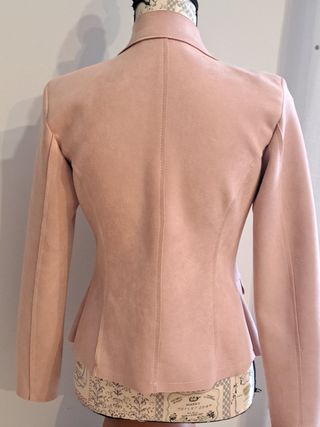 Chaqueta rosa militar
