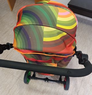 Carro de paseo colorido