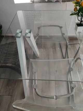 Mesa cristal y 5 sillas cocina/salón