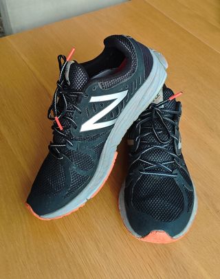 Zapatillas New Balance Vazee Rush Negras Naranja