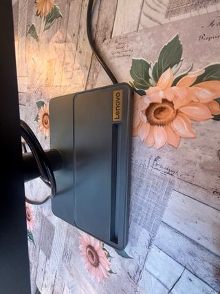 Monitor Lenovo Nero