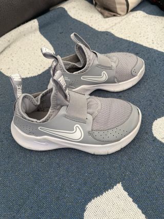 Zapatillas Nike Gris Talla 27.5
