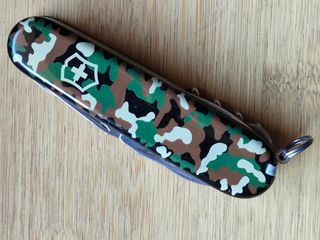 Victorinox Explorer Camouflage
