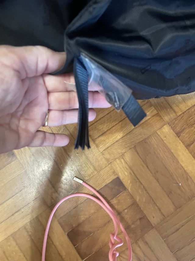 Plumífero Tommy Jeans Negro con Capucha