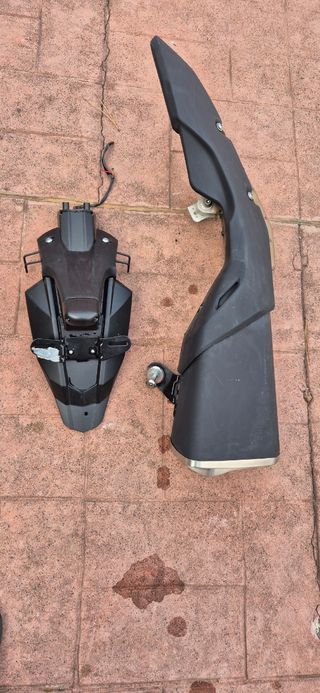 Silencioso y portamatrículas Kawasaki Z800