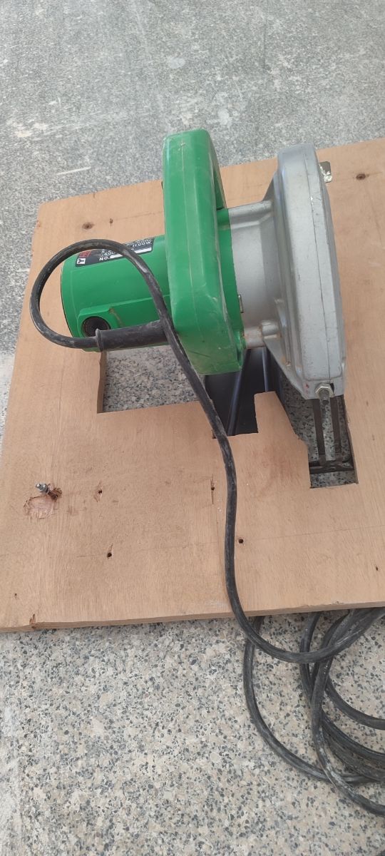 Sierra Circular de Mesa C7SA