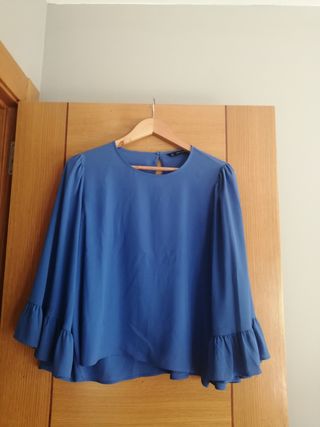 Blusa Zara azul manga acampanada Talla L