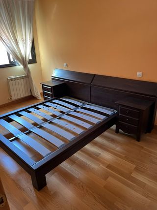 Dormitorio completo: cabecero, mesillas y somier