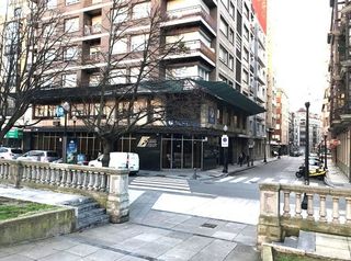 Local comercial en alquiler en Centro en Gijón