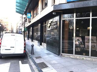 Local comercial en alquiler en Centro en Gijón