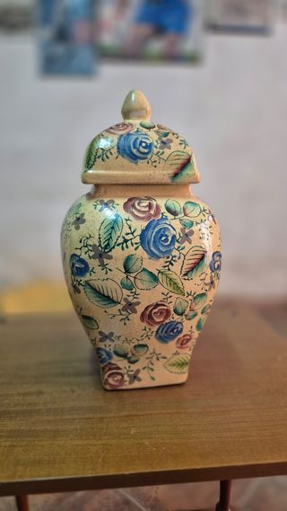 Coppa decorativa floreale in ceramica
